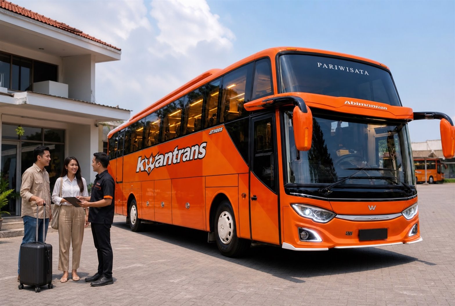 Bus pariwisata Sewa Bus Malang melaju di jalan raya Jawa Timur dengan latar sawah dan gunung