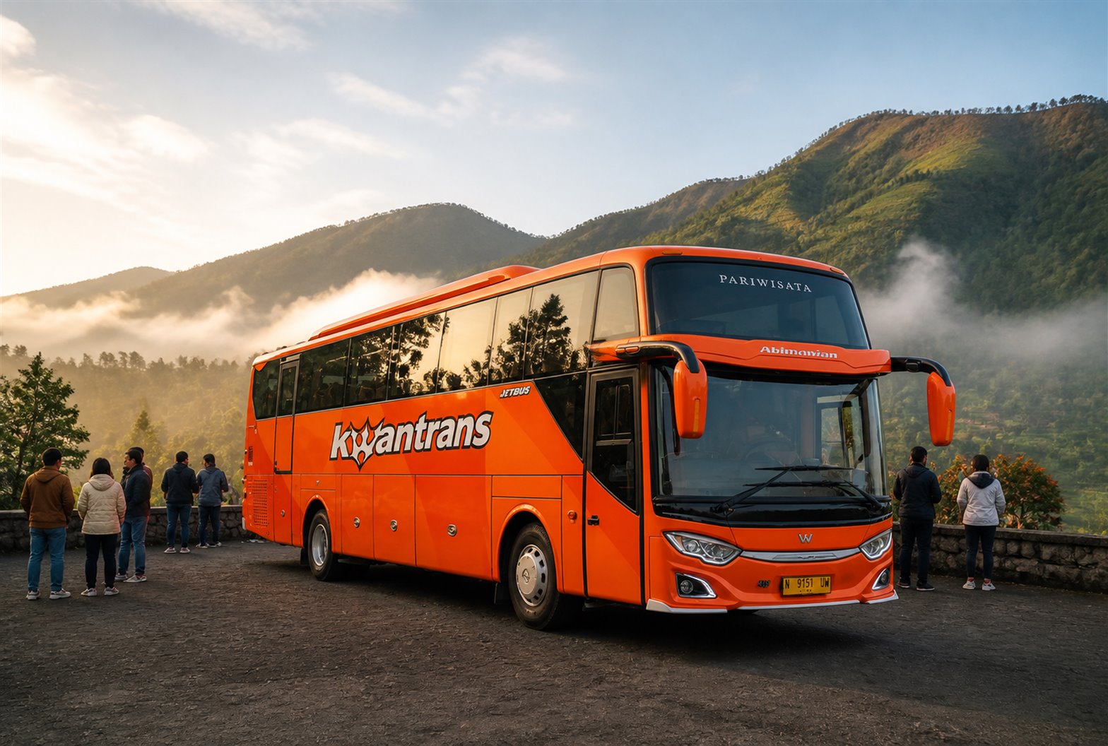 Bus pariwisata Sewa Bus Malang di jalur pegunungan berkabut menuju Dieng